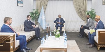 Ra’iisul Wasaare Xamsa oo qaabilay Danjiraha dowladda Turkiga iyo Madaxda hay’adda Favori