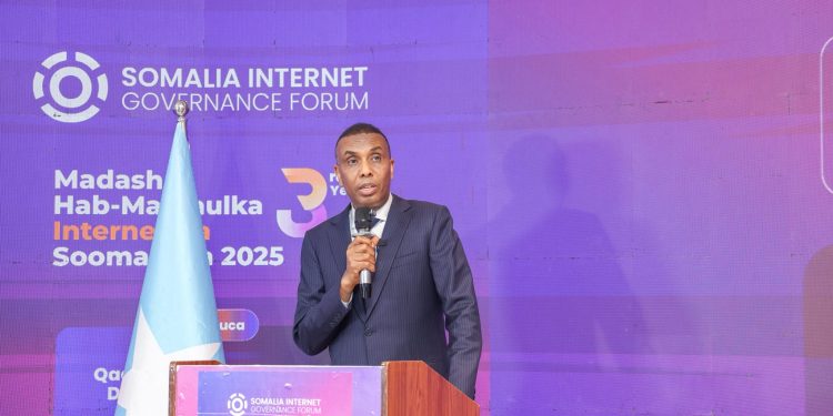 Ra’iisul Wasaare Xamsa oo Furay Shirka Madasha hab maamulka Internet-ka Somalia