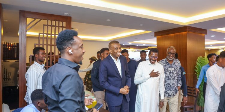 Ra’iisul Wasaare Xamsa oo booqday goobaha nasashada ee magaalada Dhuusamareeb