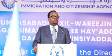 Ra’iisul Wasaare Ku-xigeenka XFS Saalax Axmed Jaamac oo Xilalka u Kala Wareejiyay Agaasimeyaasha Hay’adda Socdaalka iyo Jinsiyadda, Kuna Adkeeyay Doorka Muhiimka ah ee Amniga iyo Adeegyada Muwaadiniinta